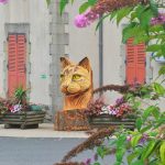 © Le Chat en bois près de la mairie - Richardot
